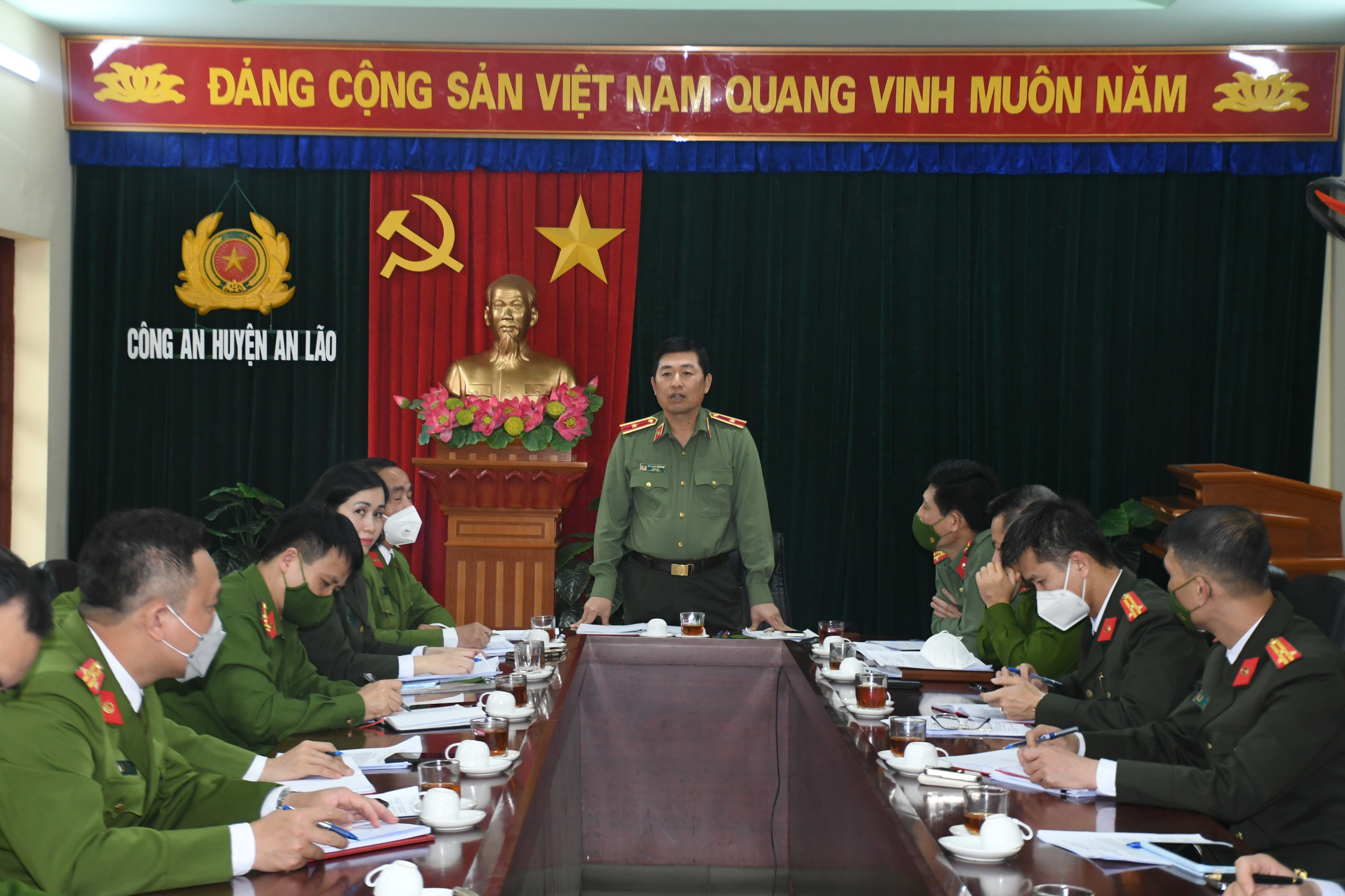 Giám đốc Công an thành phố làm việc với Công an huyện An Lão